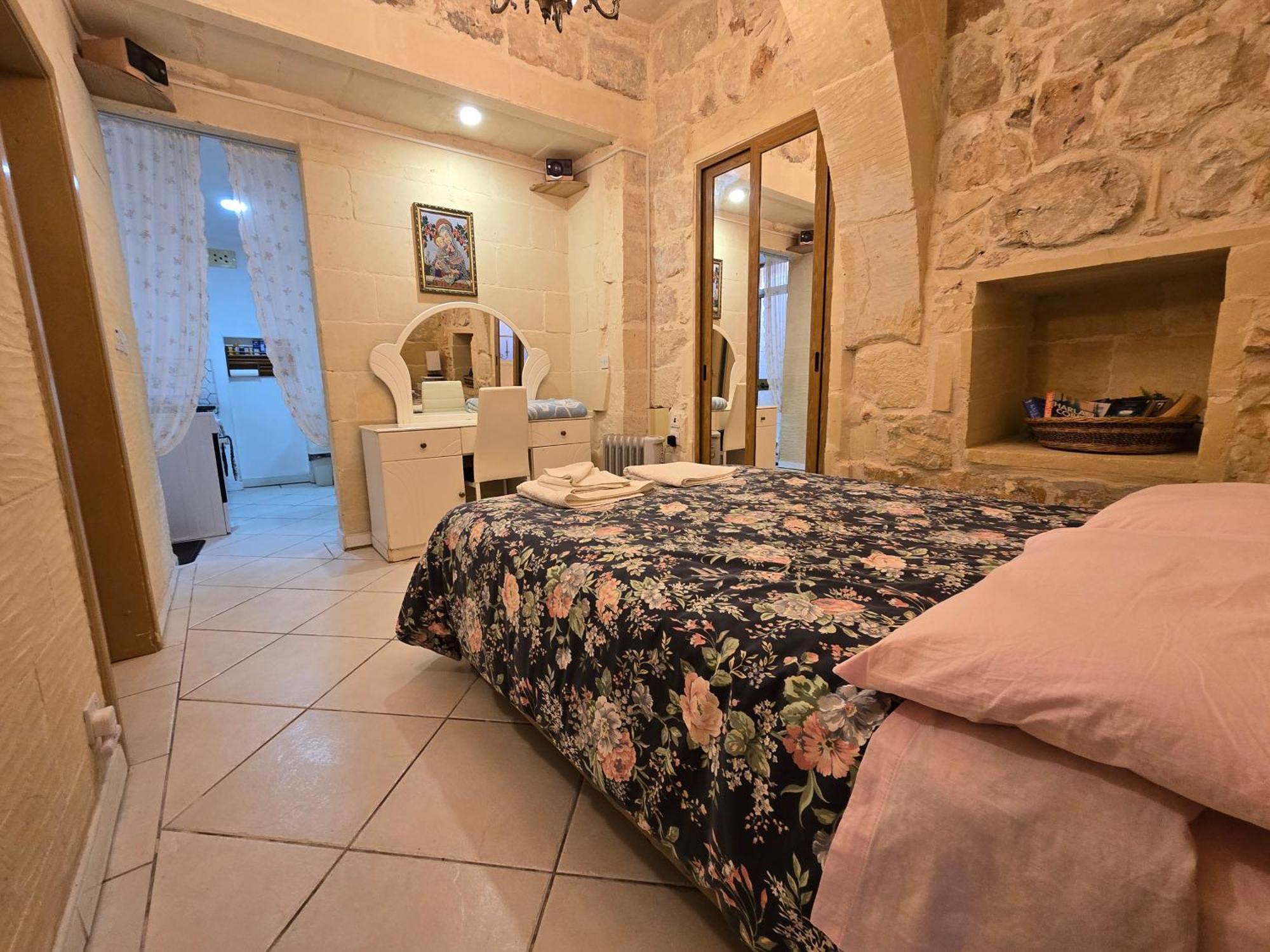 Charming Rustic Getaway In Xaghra, Gozo. Apartamento Exterior foto