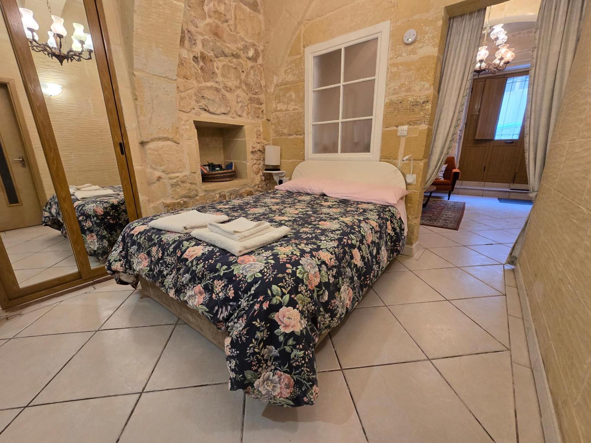 Charming Rustic Getaway In Xaghra, Gozo. Apartamento Exterior foto